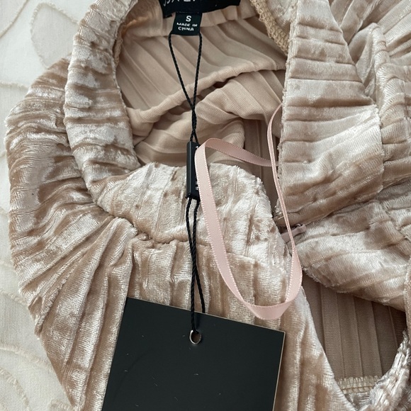 COPY - Long velvet skirt - Picture 3 of 3